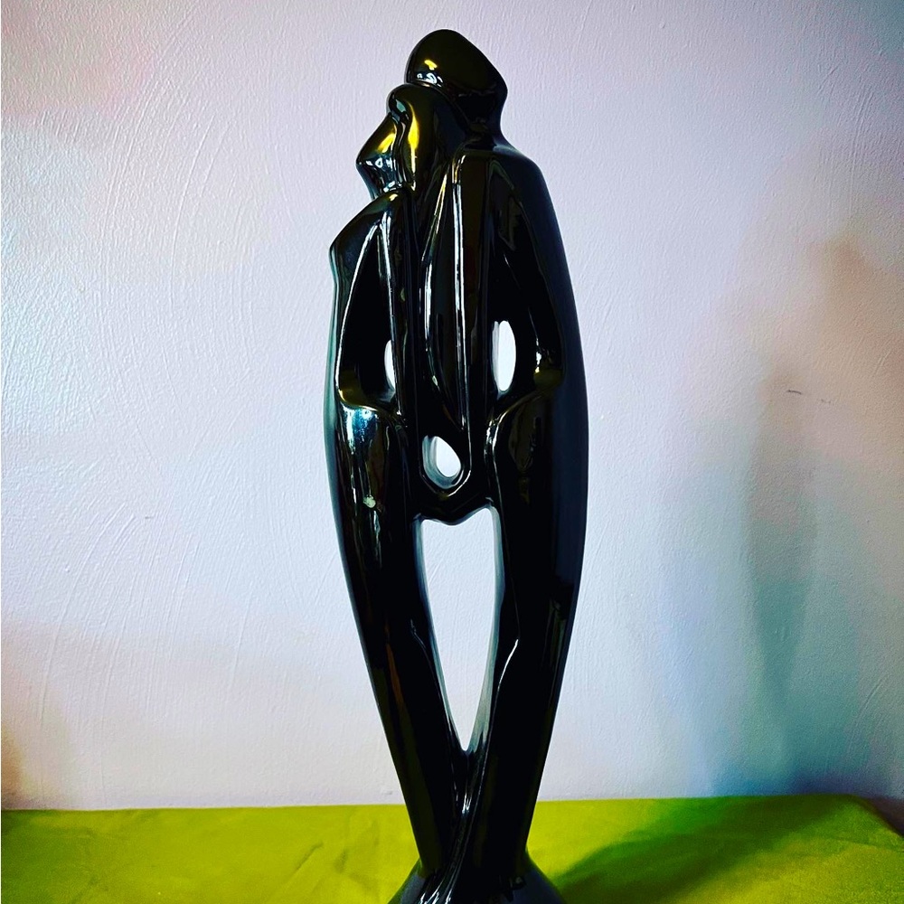 Haeger Art Deco Revival "Lovers" statue #6034 from 1986